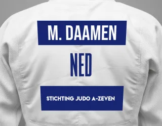 Judo GI with a backnumber showing the name Maartje Daamen from Stichting Judo A-Zeven